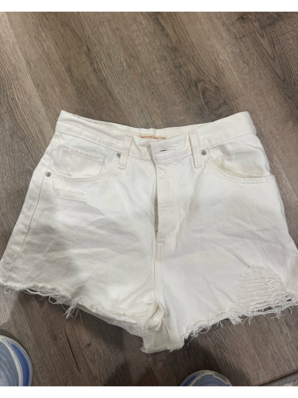 Levi white high waisted mom denim shorts